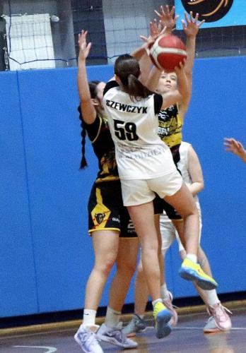 3 Ćwierćfinał Mistrzostw Polski Kadetek U15 w koszykówce kobiet - Tarnów - hala Gumniska