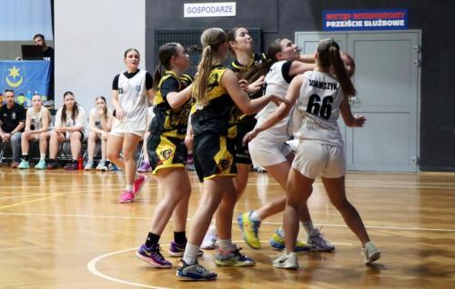 3a-edytowano-copy Ćwierćfinał Mistrzostw Polski Kadetek U15 w koszykówce kobiet - Tarnów - hala Gumniska
