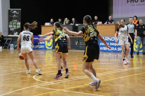 7a-copy Ćwierćfinał Mistrzostw Polski Kadetek U15 w koszykówce kobiet - Tarnów - hala Gumniska
