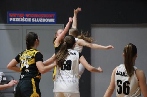 img-0084-edytowano-copy Ćwierćfinał Mistrzostw Polski Kadetek U15 w koszykówce kobiet - Tarnów - hala Gumniska