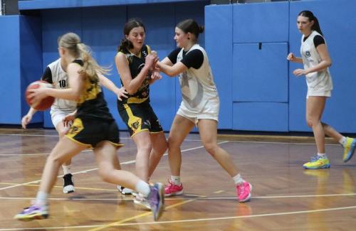 img-9978-edytowano-copy Ćwierćfinał Mistrzostw Polski Kadetek U15 w koszykówce kobiet - Tarnów - hala Gumniska