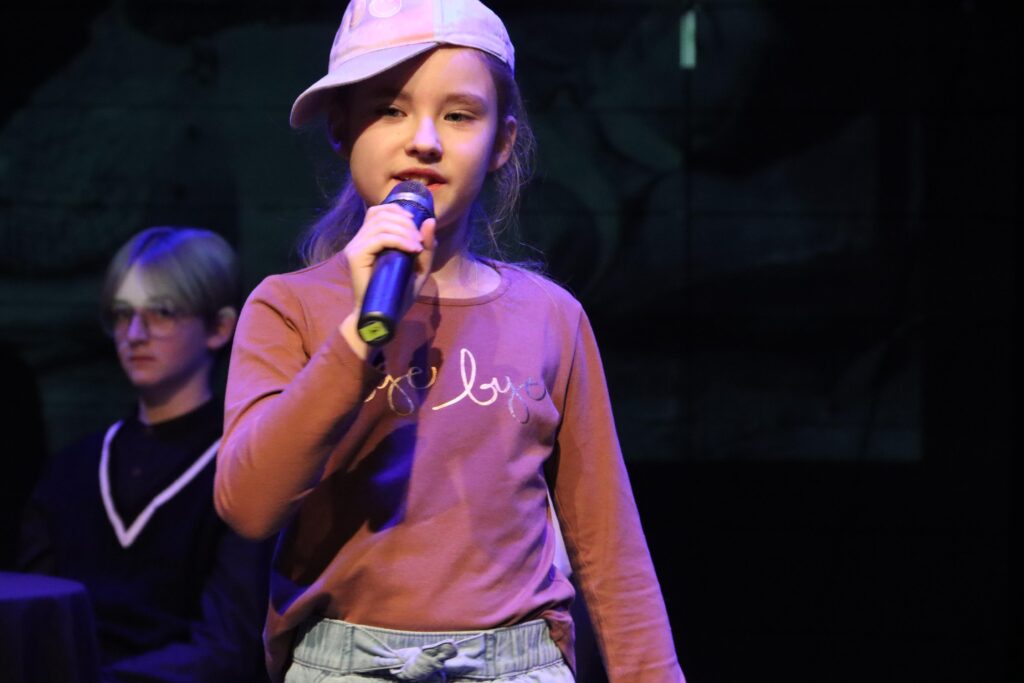 Piosenka-12-1024x683 Piosenka jest dobra na wszystko – finał wojewódzkiego konkursu wokalnego poświęconego twórczości Kabaretu Starszych Panów