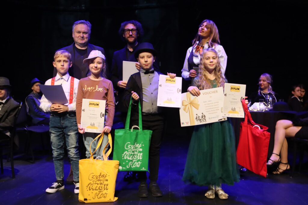 Piosenka-17-1024x683 Piosenka jest dobra na wszystko – finał wojewódzkiego konkursu wokalnego poświęconego twórczości Kabaretu Starszych Panów