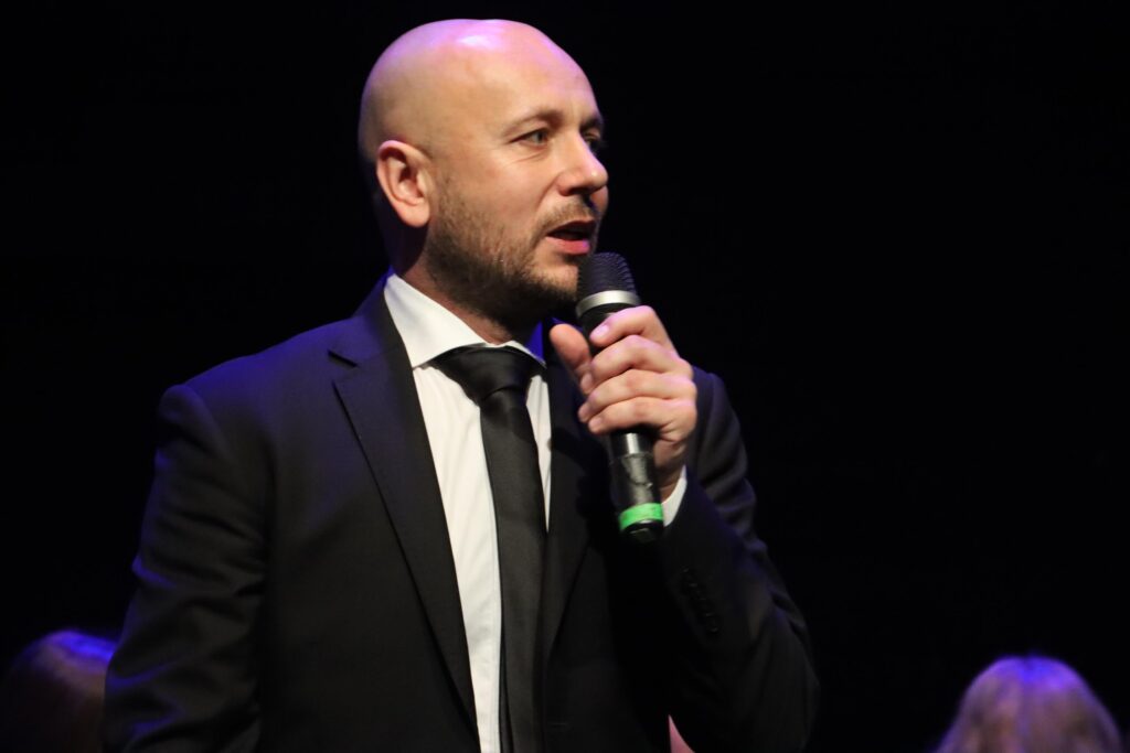 Piosenka-6-1024x683 Piosenka jest dobra na wszystko – finał wojewódzkiego konkursu wokalnego poświęconego twórczości Kabaretu Starszych Panów