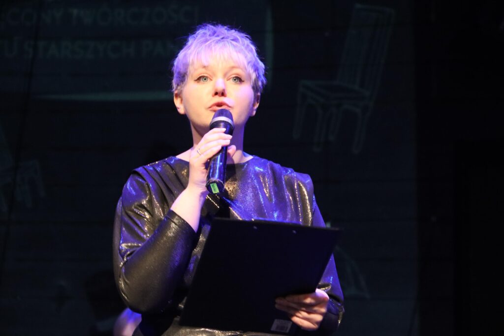 Piosenka-7-1024x683 Piosenka jest dobra na wszystko – finał wojewódzkiego konkursu wokalnego poświęconego twórczości Kabaretu Starszych Panów