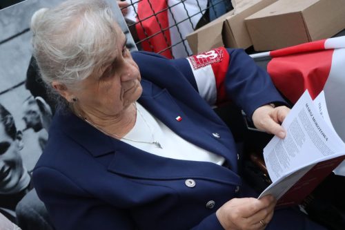 0 Patriotyczne śpiewanie "Powstanie Pokoleń"