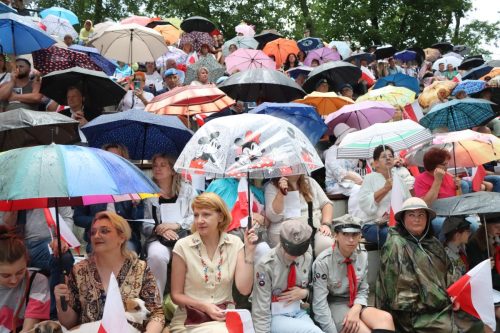 39 Patriotyczne śpiewanie "Powstanie Pokoleń"