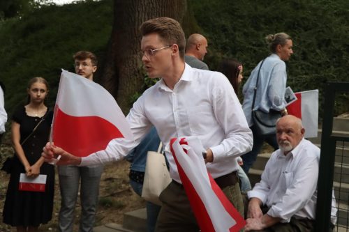 43 Patriotyczne śpiewanie "Powstanie Pokoleń"