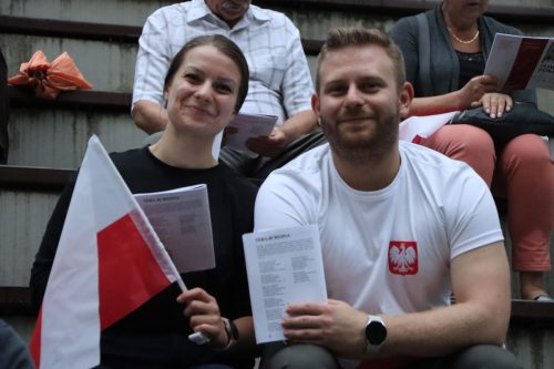 44 Patriotyczne śpiewanie "Powstanie Pokoleń"