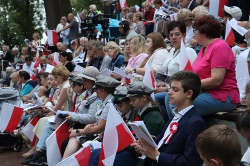 51 Patriotyczne śpiewanie "Powstanie Pokoleń"