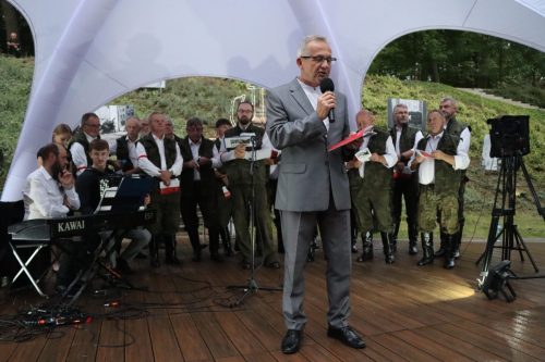 53 Patriotyczne śpiewanie "Powstanie Pokoleń"