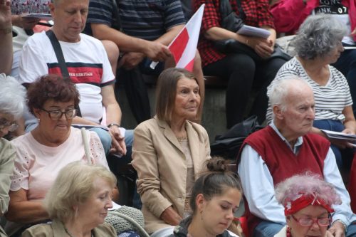 61 Patriotyczne śpiewanie "Powstanie Pokoleń"