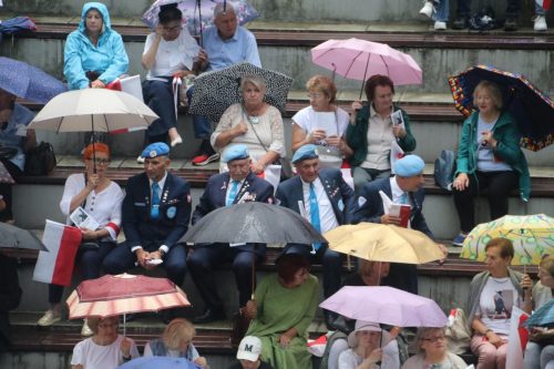 63 Patriotyczne śpiewanie "Powstanie Pokoleń"
