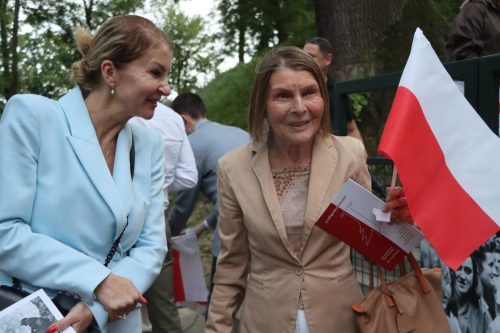 66 Patriotyczne śpiewanie "Powstanie Pokoleń"