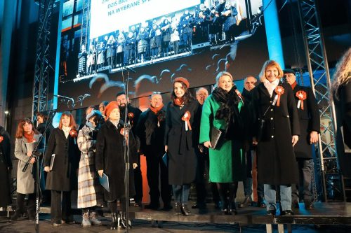 42-copy "Patriotyczne Śpiewanie" - Wolność trzeba kochać i rozumieć