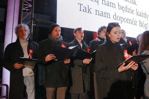 9-copy "Patriotyczne Śpiewanie" - Wolność trzeba kochać i rozumieć