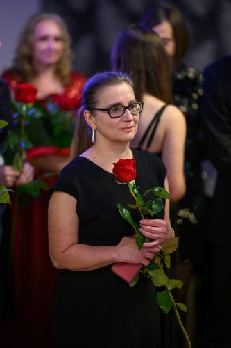 TP9_4066 Studniówka maturzystów z XVI LO im. AK w Tarnowie – wyjątkowy wieczór pełen emocji