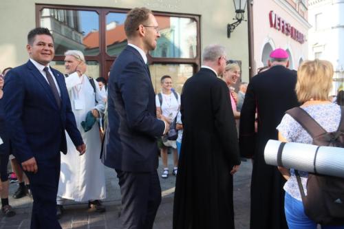 455694752_907373981421632_2776388072157815993_n 42. Piesza Pielgrzymka Tarnowska na Jasną Górę: Młodzi wiodą prym