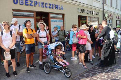 455809364_907371131421917_6068444889479017302_n 42. Piesza Pielgrzymka Tarnowska na Jasną Górę: Młodzi wiodą prym