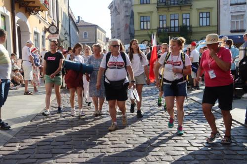 455916500_907373241421706_2084795430534008646_n 42. Piesza Pielgrzymka Tarnowska na Jasną Górę: Młodzi wiodą prym