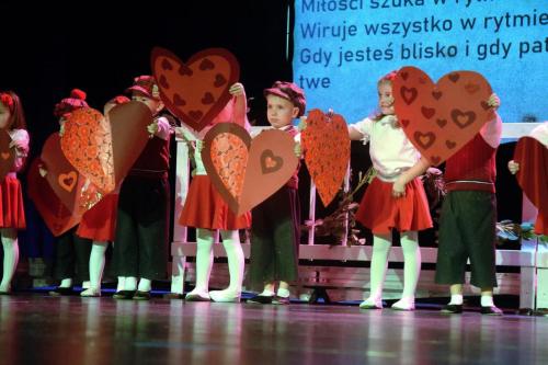 dsc-2065-edytowano-copy "Historia z rodzinnego albumu" - widowisko taneczno - muzyczne z okazji Dnia Babci i Dziadka