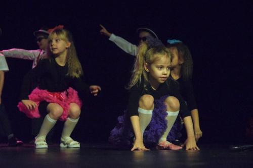 dsc-2393-edytowano-copy "Historia z rodzinnego albumu" - widowisko taneczno - muzyczne z okazji Dnia Babci i Dziadka