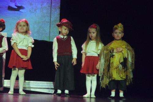 dsc-2475-edytowano-copy "Historia z rodzinnego albumu" - widowisko taneczno - muzyczne z okazji Dnia Babci i Dziadka