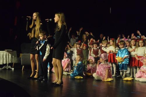 dsc-2661-edytowano-copy "Historia z rodzinnego albumu" - widowisko taneczno - muzyczne z okazji Dnia Babci i Dziadka