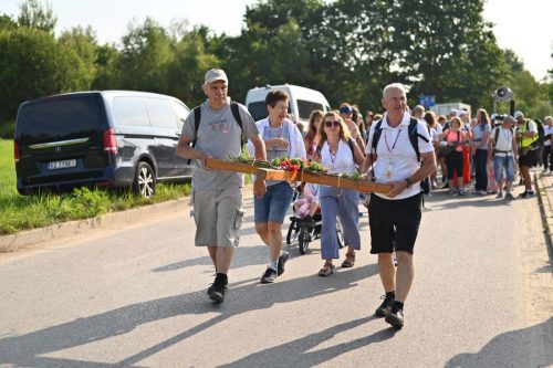 533706120_1183611170462845_5719207065381352382_n 43. Piesza Pielgrzymka Tarnowska wyruszyła do Jasnej Góry