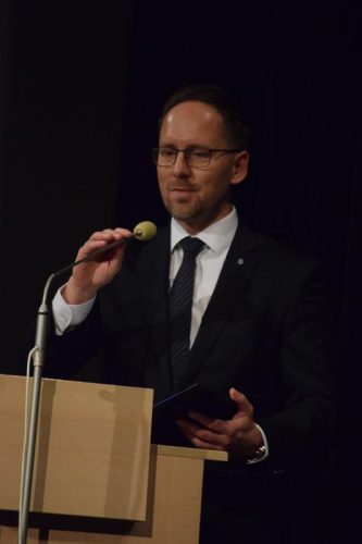 6 Kapłan, kosmolog, filozof. 90 lat ks. prof. Michała Hellera