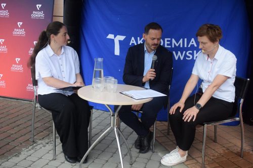 4-copy Kampus Akademii Tarnowskiej - Widowiskowy start balonu stratosferycznego