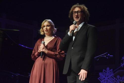 16 A NADZIEJA NIECH BĘDZIE W NAS" - najmniejsza scena świata