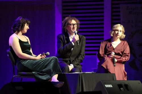 26 A NADZIEJA NIECH BĘDZIE W NAS" - najmniejsza scena świata