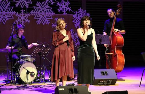 28 A NADZIEJA NIECH BĘDZIE W NAS" - najmniejsza scena świata