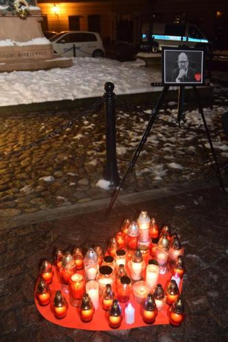 dsc-1860-copy „Światło Pamięci dla Pawła Adamowicza – Tarnów przeciw nienawiści”