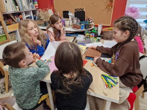 49 NOWY CYKL: MIEJSCA PRZYJAZNE DZIECIOM – FUNDACJA PRACOWNIA KREATYWNA