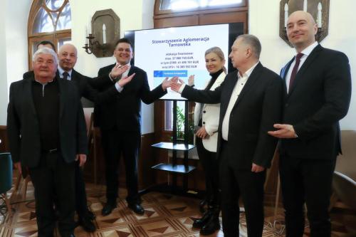 img-4510-edytowano-copy Duże wsparcie finansowe dla Stowarzyszenia Aglomeracja Tarnowska - Fundusze Unijne