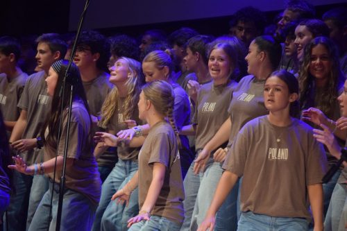 23 Johnson Ferry Baptist High School Choir w Tarnowie