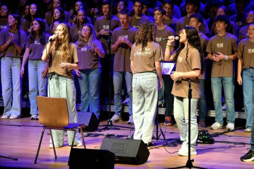 30 Johnson Ferry Baptist High School Choir w Tarnowie