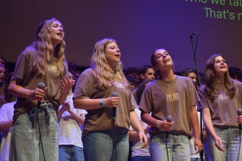 38 Johnson Ferry Baptist High School Choir w Tarnowie