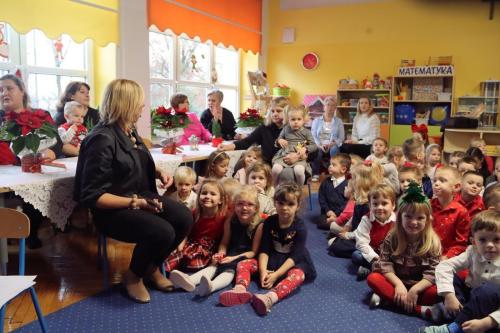 12 Przedszkole Publiczne Nr 33 w Tarnowie - realizator projektu "Aniołkowe Granie"...