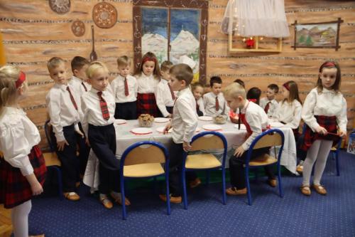 15 Przedszkole Publiczne Nr 33 w Tarnowie - realizator projektu "Aniołkowe Granie"...