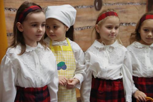 19 Przedszkole Publiczne Nr 33 w Tarnowie - realizator projektu "Aniołkowe Granie"...