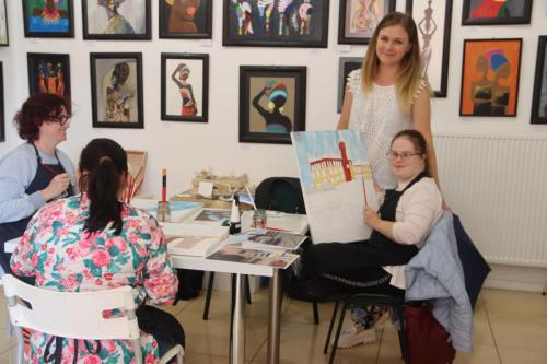 447657136_860800072745690_9119778838059132513_n Zakończono trwający przez cztery dni II Integracyjny Plener Malarski "Pejzaże Tarnowskiej Starówki"