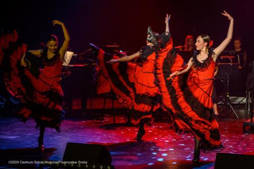 PS2_4469 Koncert "Z arią i piosenką przez świat"