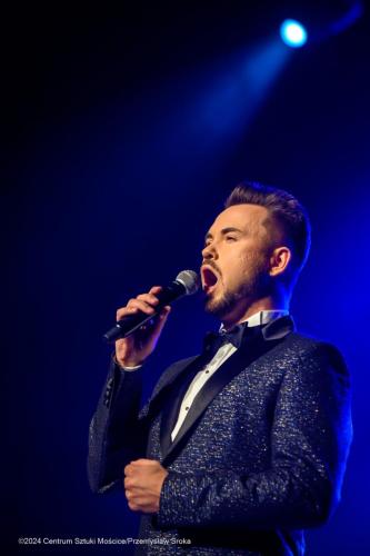 PS2_4478 Koncert "Z arią i piosenką przez świat"