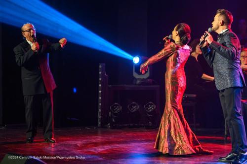 PS2_4502 Koncert "Z arią i piosenką przez świat"