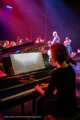 PSR_4362 Koncert "Z arią i piosenką przez świat"