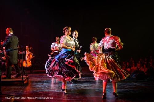 PSR_4371 Koncert "Z arią i piosenką przez świat"