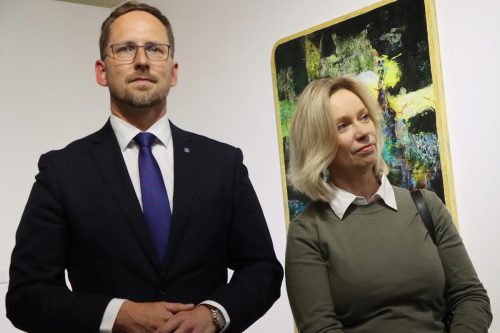 4a-copy „Wystarczy kwadrans”. Obrazy Andrzeja Walczaka w Galerii na Dworcu